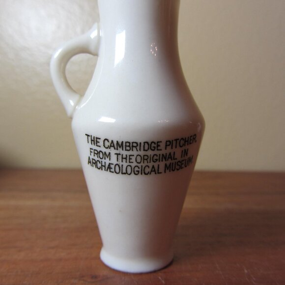 W.H. Goss crested heraldry china vintage Town of Dover (GC076 Grace) - Picture 6 of 9